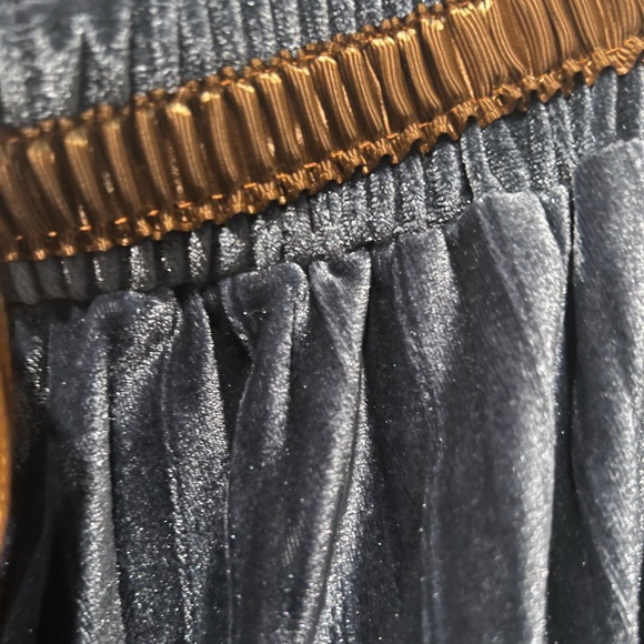 Velvet Pleated Skirt Vintage - Picture 3 of 4